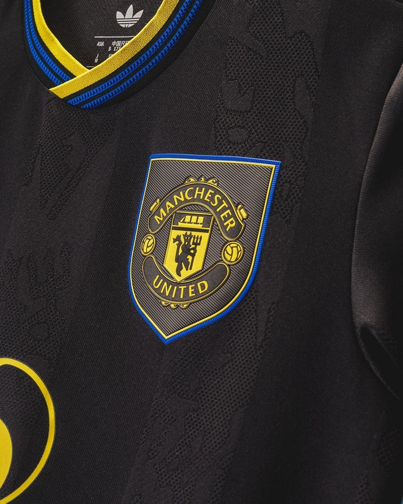 MANCHESTER UNITED 2025/26 THIRD JERSEY