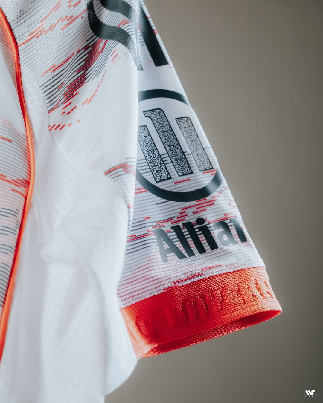 FC BAYERN MUNICH 2025/26 AWAY JERSEY