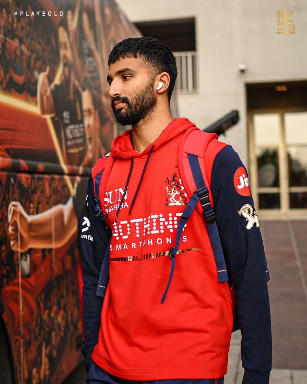NEW HOODIE 2026 – VIRAT HOODIE RED