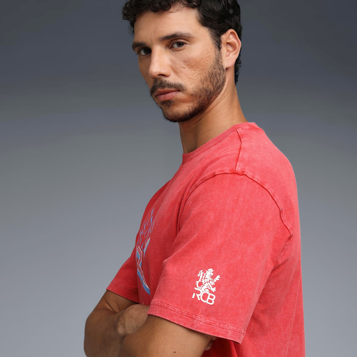 PUMA X RCB 2026 MEN'S PRINTED VINTAGE TEE